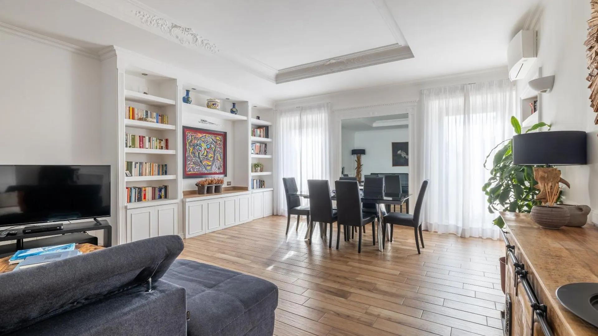 Quattro Fontane 4P - B&D Apts Rome 0*,  Italy