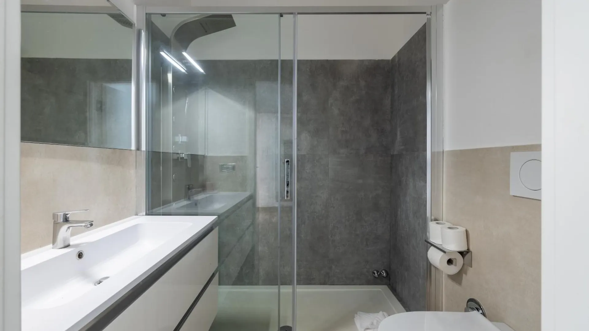 Quattro Fontane 4P - B&D Apts Rome Apartment