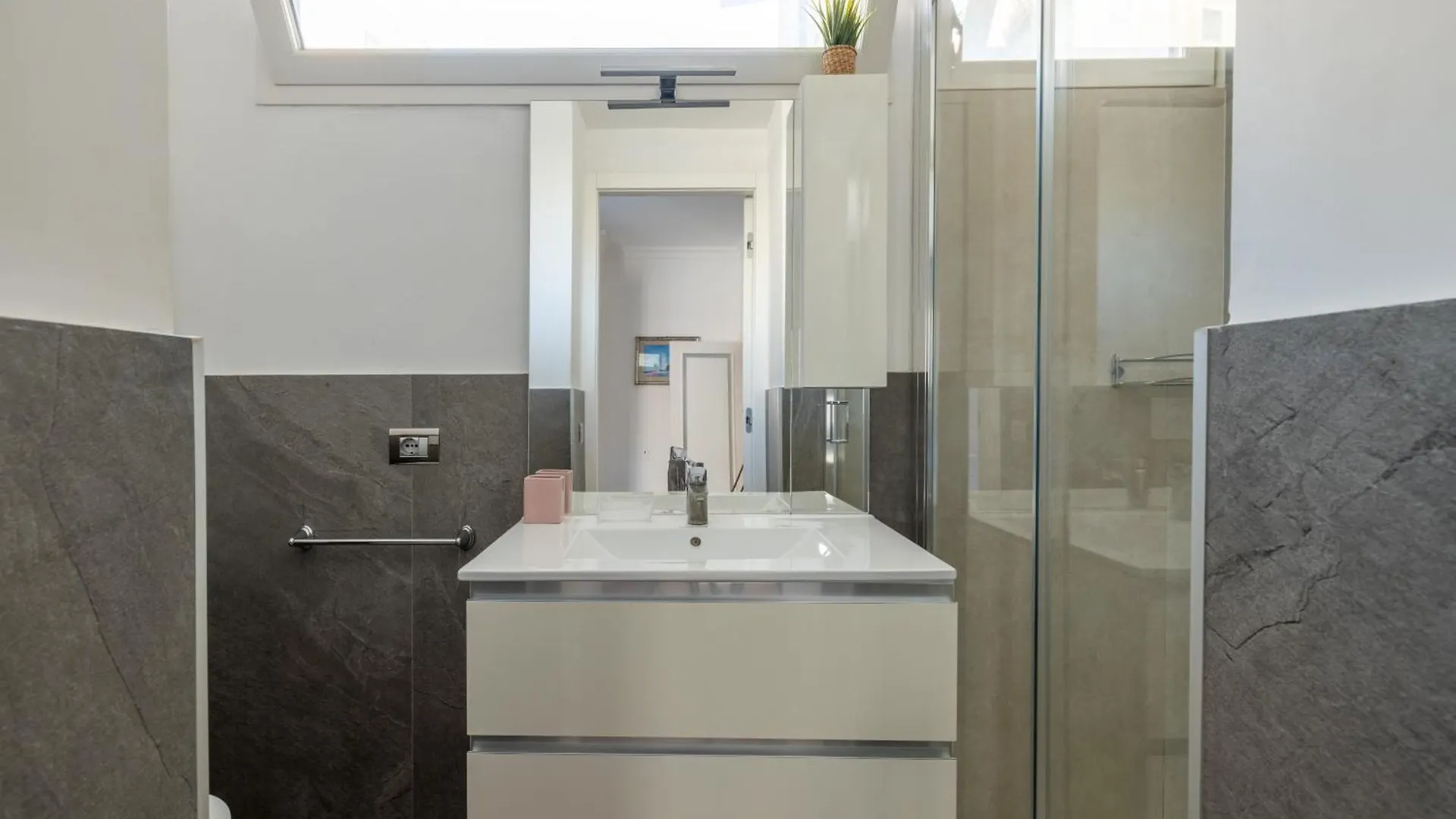 Apartment Quattro Fontane 4P - B&D Apts Rome